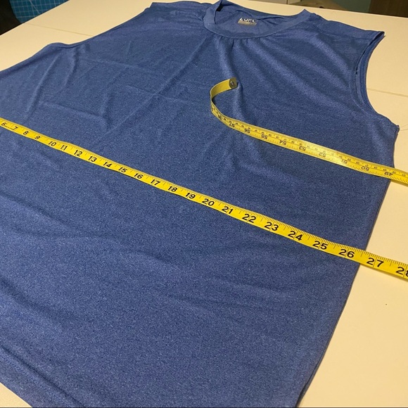 Set of 5 Sleeveless Workout Shirts - Picture 4 of 8